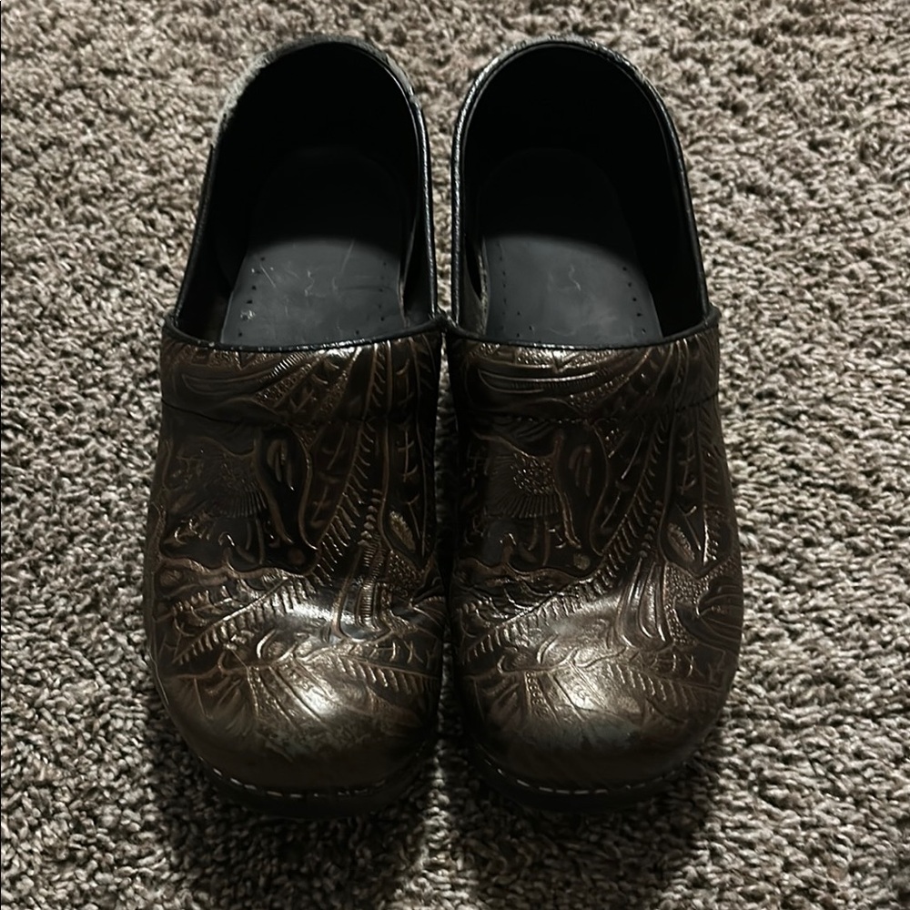 Dansko Brown Embossed Clogs size 40